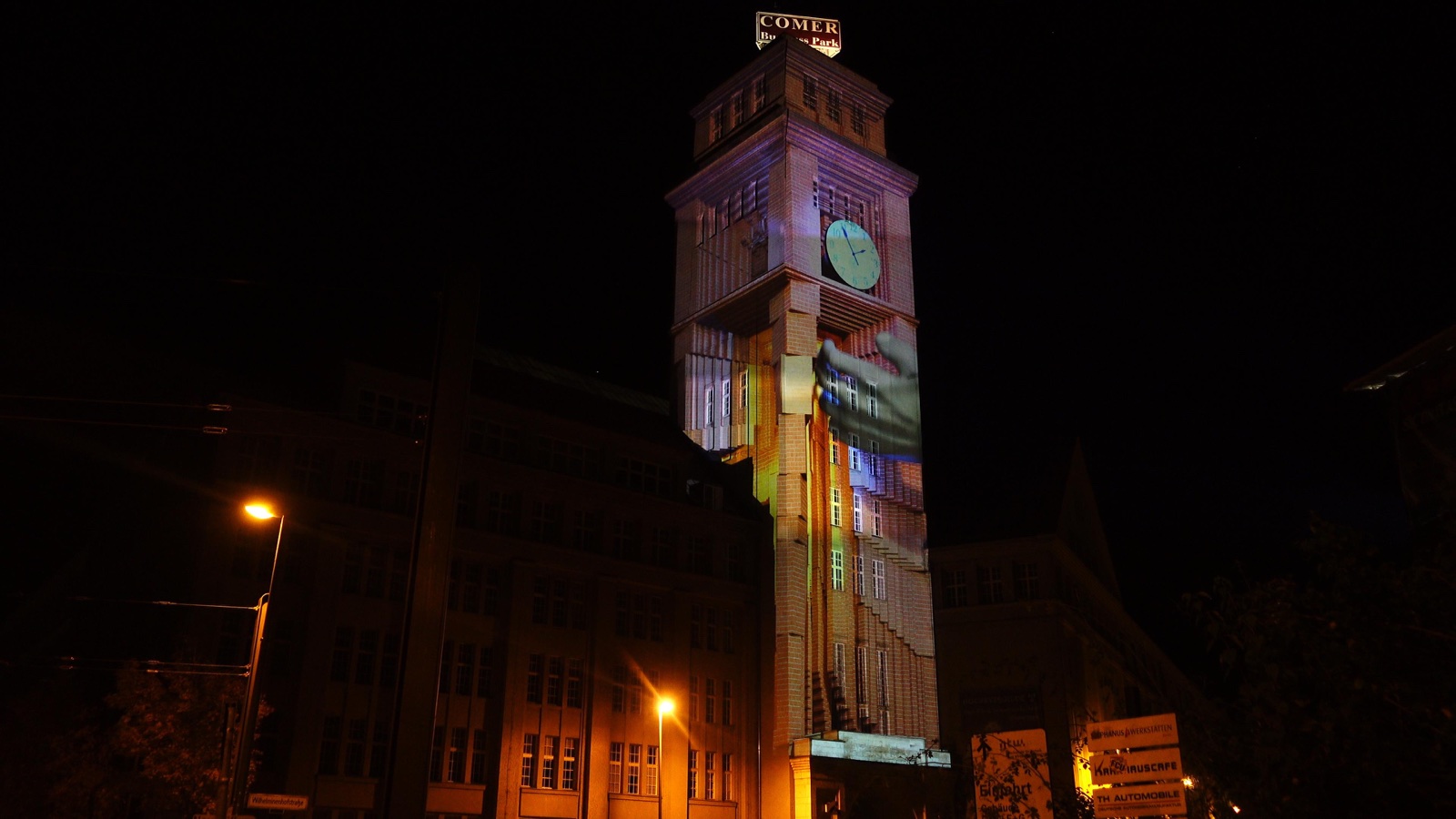 RE:SORB — the projected installation at Peter-Behrens-Bau, Berlin-Oberschöneweide 2018, view 1 of 2