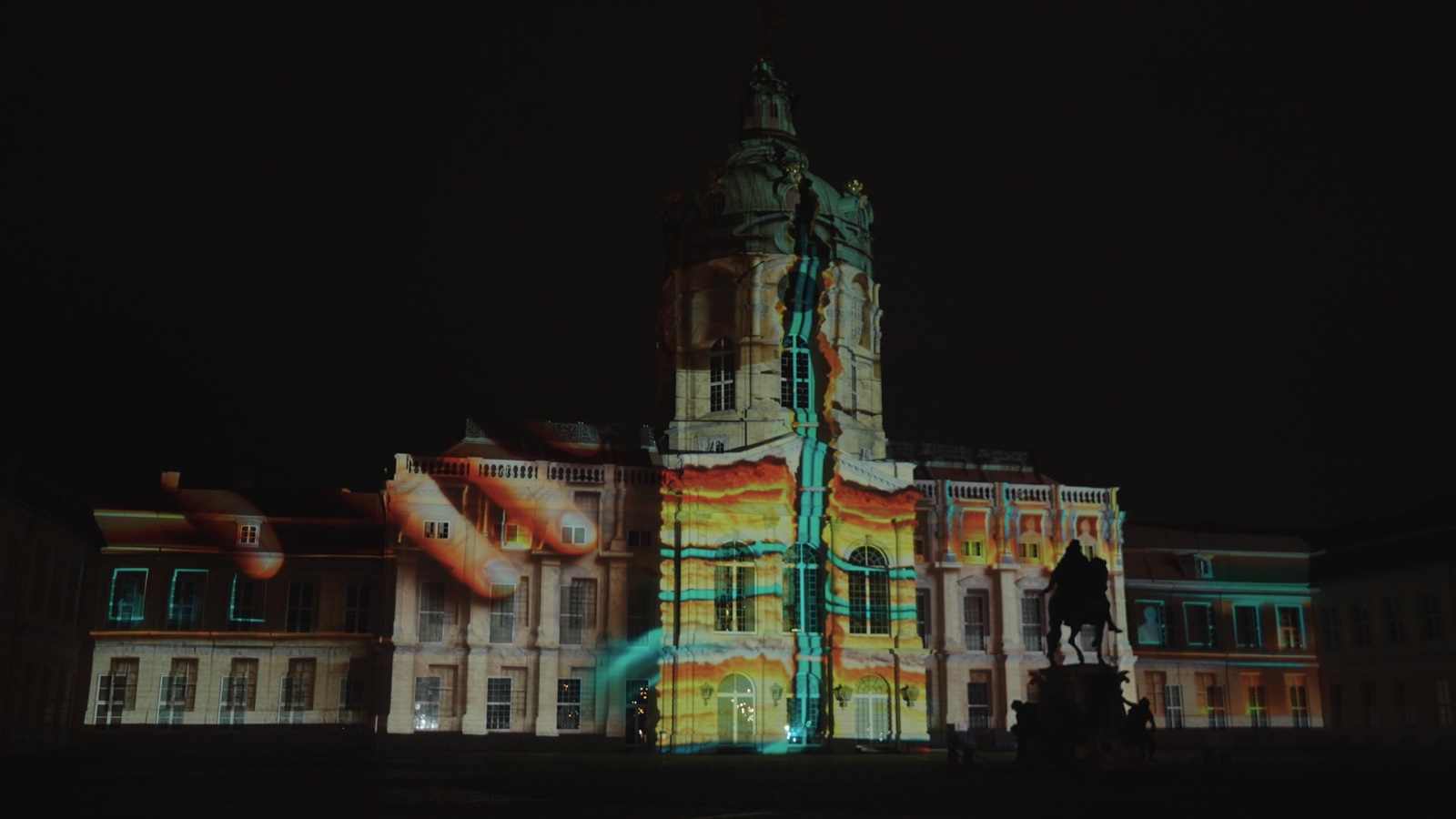 Charlottenburg Palace during RE:SORB’s 3D mapping at the Festival of Lights Berlin 2025